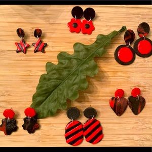 Polymer clay earrings. Black and red